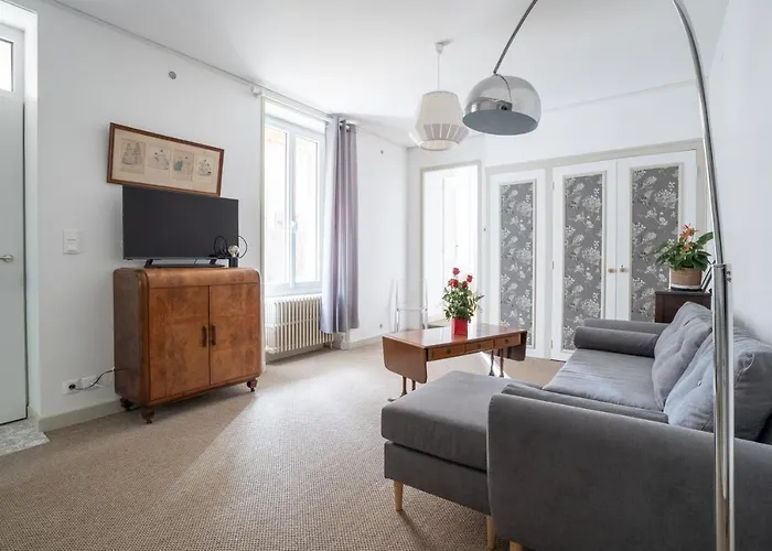 Сasa de vacaciones Maison De Avec Jardin 